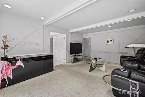 3935 Michael Ln, Glenview, IL 60026 photo 18