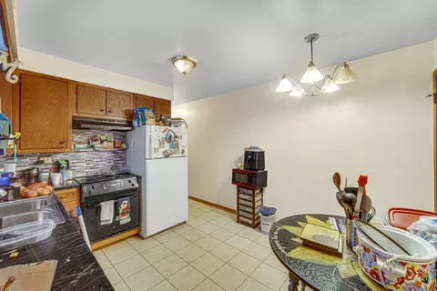 Kitchen - 463 Orchard Ln, Beecher, IL 60401 photo 4 of 4