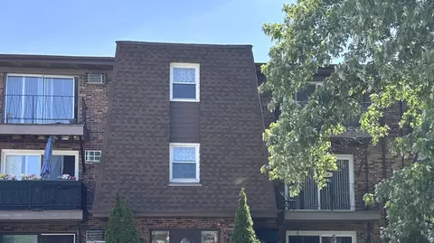 7005 99th St #4, Chicago Ridge, IL 60415