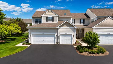 2916 Sheehan Dr #1, Naperville, IL 60564