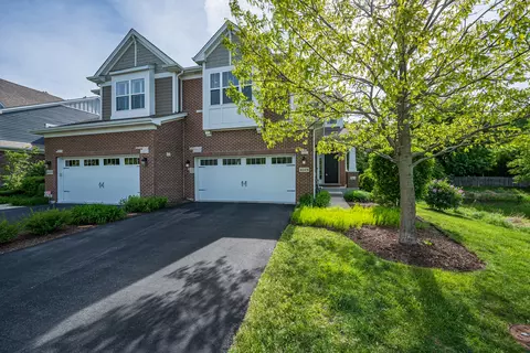 4275 Fiona Ln, Lisle, IL 60532