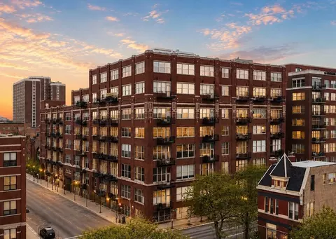 1500 W Monroe St #123, Chicago, IL 60607