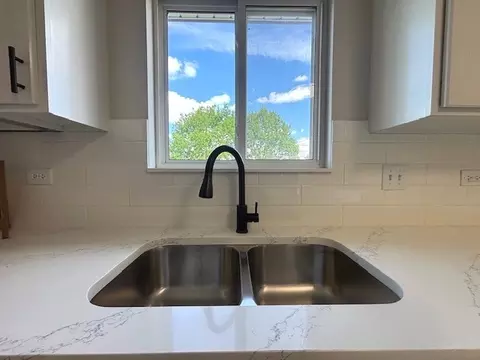 Kitchen - 508 Ramsden Rd, Plano, IL 60545 photo 5 of 5