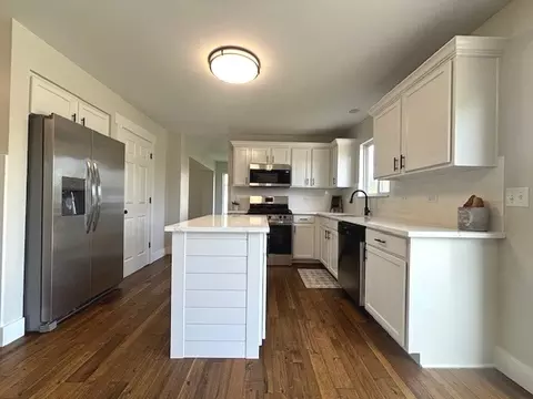 Kitchen - 508 Ramsden Rd, Plano, IL 60545 photo 4 of 5