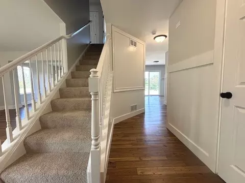 Entry Way - 508 Ramsden Rd, Plano, IL 60545 photo 1 of 1