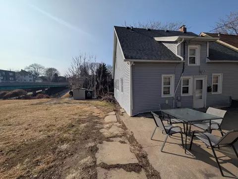 Exterior - 1118 15th St, Moline, IL 61265 photo 2 of 3