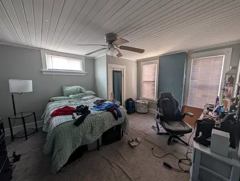 Bedroom - 1118 15th St, Moline, IL 61265 photo 2 of 3