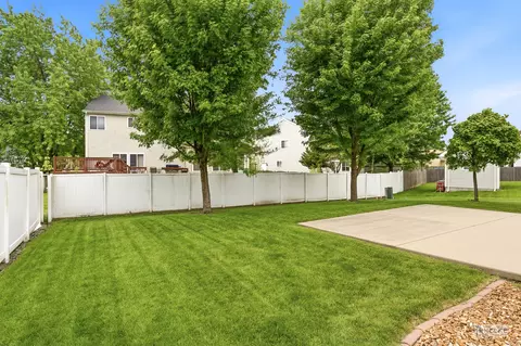 Exterior - 6102 Pheasant Ridge Dr, Plainfield, IL 60586 photo 4 of 6