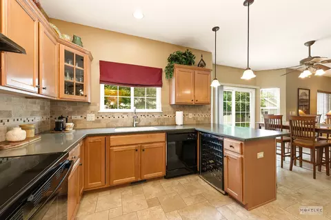Kitchen - 6102 Pheasant Ridge Dr, Plainfield, IL 60586 photo 3 of 3