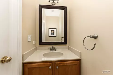 Bath - 6102 Pheasant Ridge Dr, Plainfield, IL 60586 photo 1 of 5