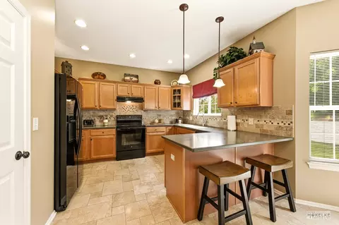 Kitchen - 6102 Pheasant Ridge Dr, Plainfield, IL 60586 photo 1 of 3
