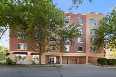 8000 Kilpatrick Ave #2E, Skokie, IL 60076