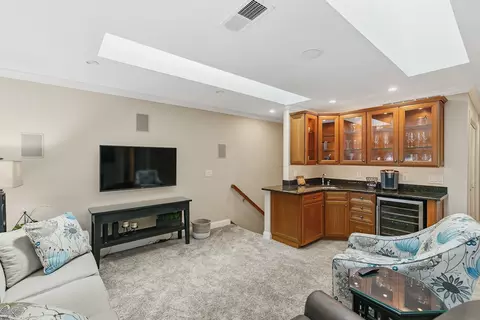 Living - 19 Villa Dr, Hampton, IL 61256 photo 5 of 6