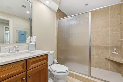 Bath - 19 Villa Dr, Hampton, IL 61256 photo 8 of 8