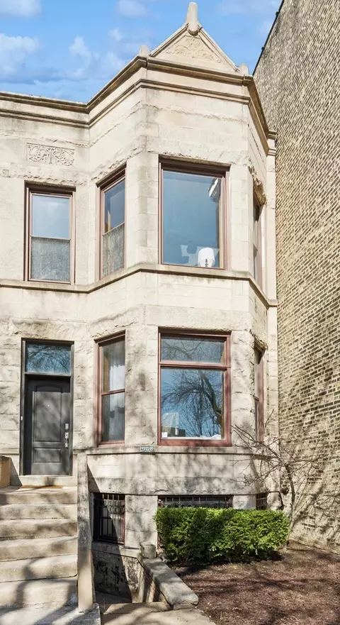 968 W Cuyler Ave, Chicago, IL 60613