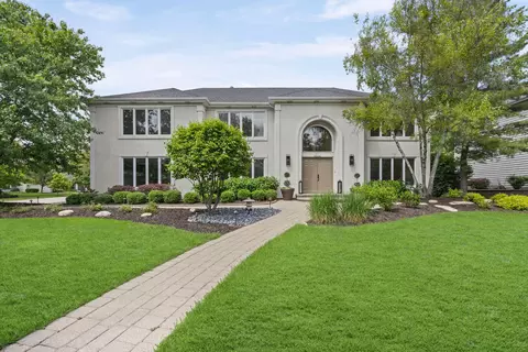 211 Millcreek Ln, Naperville, IL 60540
