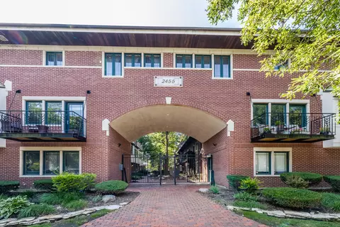 2455 W Ohio St #13E, Chicago, IL 60612