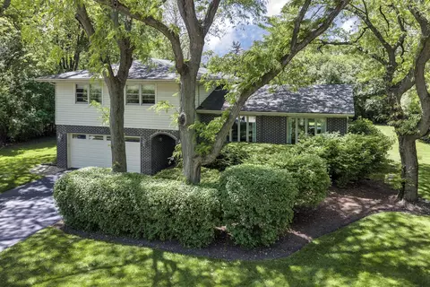 640 Wilmot Rd, Deerfield, IL 60015