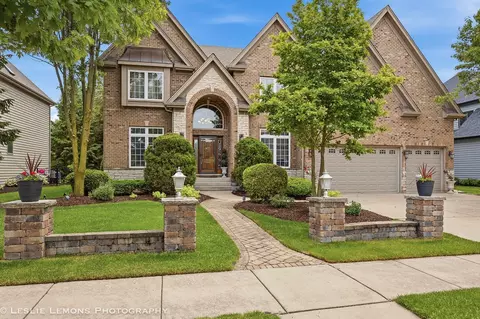 4012 Champion Rd, Naperville, IL 60564