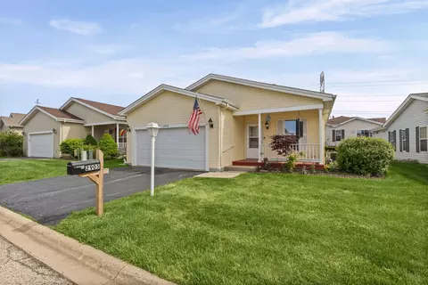 2905 Buckskin Ln, Grayslake, IL 60030