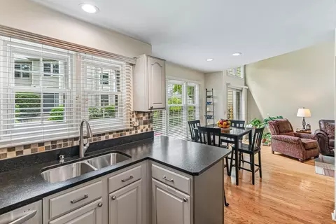 Kitchen - 1321 Orrington Ct, Wheeling, IL 60090 photo 4 of 7
