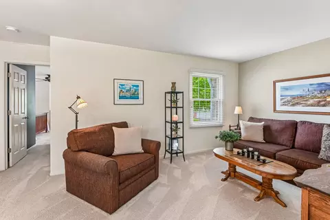Living - 1321 Orrington Ct, Wheeling, IL 60090 photo 6 of 9