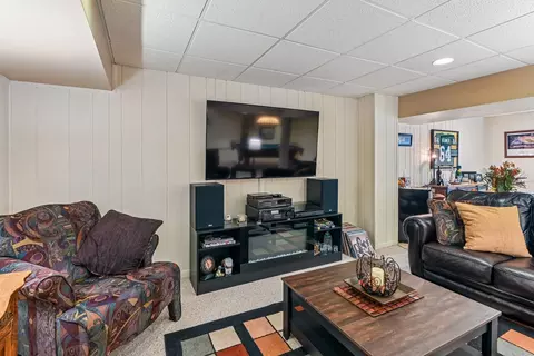 Living - 1321 Orrington Ct, Wheeling, IL 60090 photo 8 of 9