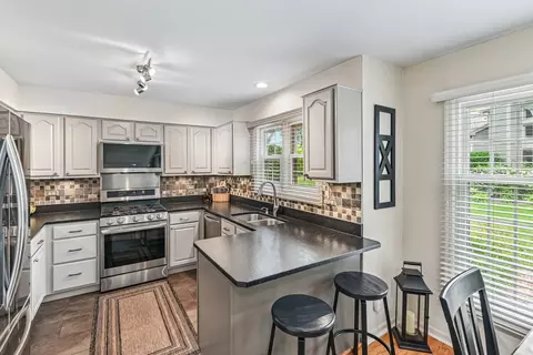Kitchen - 1321 Orrington Ct, Wheeling, IL 60090 photo 2 of 7