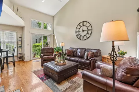 Living - 1321 Orrington Ct, Wheeling, IL 60090 photo 2 of 9