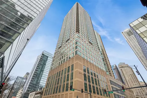 2 Erie St #3614, Chicago, IL 60611