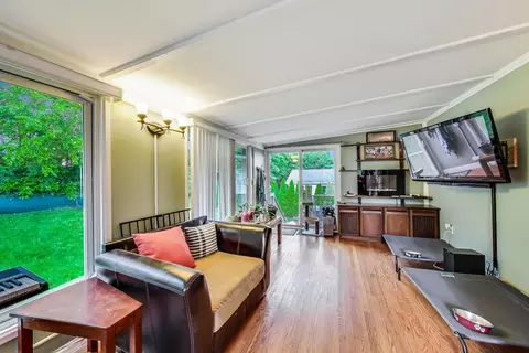 Living - 4010 N Firestone Dr, Hoffman Estates, IL 60192 photo 4 of 4