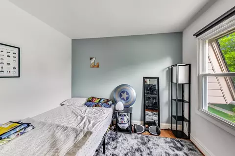 Bedroom - 4010 N Firestone Dr, Hoffman Estates, IL 60192 photo 4 of 8