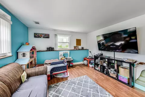 Other - 4010 N Firestone Dr, Hoffman Estates, IL 60192 photo 5 of 8