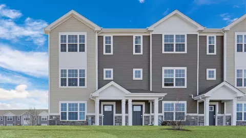 2700 Arrowhead Dr, Pingree Grove, IL 60140