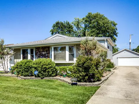11735 S Leamington Ave, Alsip, IL 60803