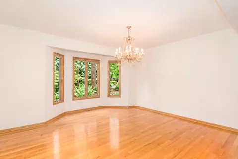 Living - 16 W731 89th Pl, Willowbrook, IL 60527 photo 3 of 6