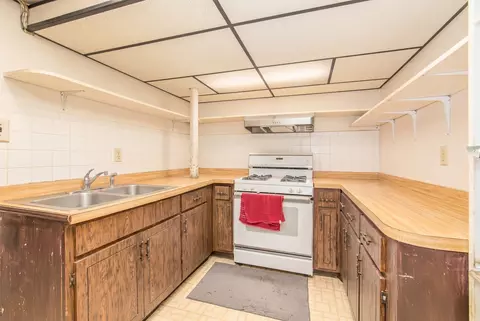 Kitchen - 16 W731 89th Pl, Willowbrook, IL 60527 photo 3 of 3