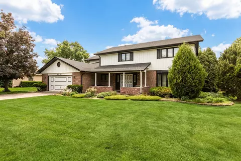 Exterior - 16 W731 89th Pl, Willowbrook, IL 60527 photo 2 of 6