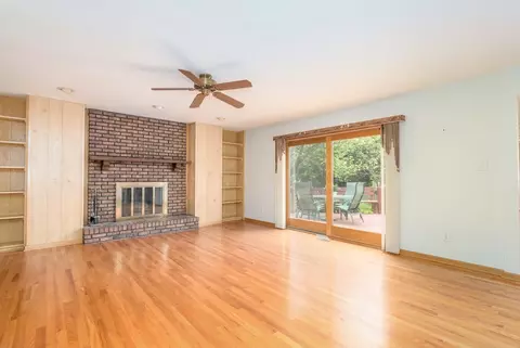 Living - 16 W731 89th Pl, Willowbrook, IL 60527 photo 6 of 6