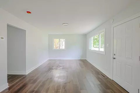 Living - 15441 Albany Ave, Markham, IL 60428 photo 3 of 4
