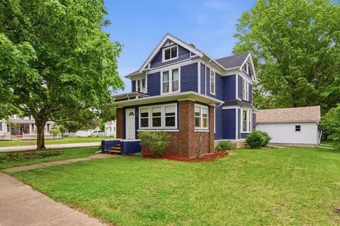 108 NE 5th Ave, Aledo, IL 61231