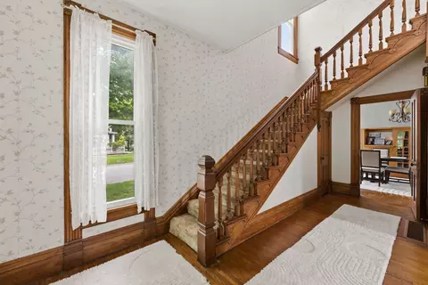 Entry Way - 108 NE 5th Ave, Aledo, IL 61231 photo 1 of 2