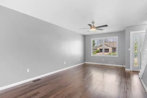 Living - 3806 Bristlecone Dr, Springfield, IL 62712 photo 5 of 10