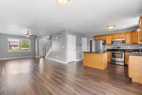 Living - 3806 Bristlecone Dr, Springfield, IL 62712 photo 1 of 10