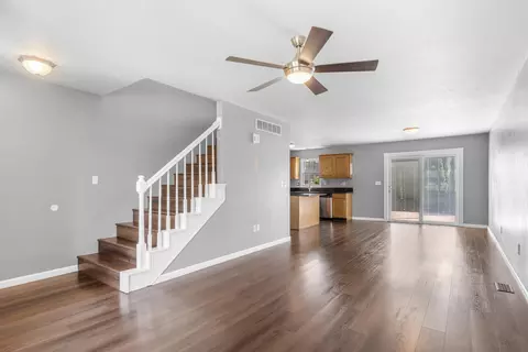 Living - 3806 Bristlecone Dr, Springfield, IL 62712 photo 7 of 10