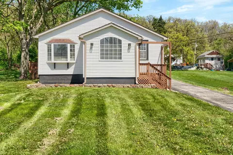 19 W640 Bluff Rd, Lemont, IL 60439