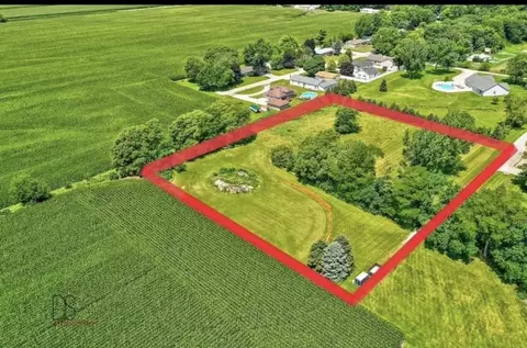 1822 N 2729th Rd, Ottawa, IL 61350