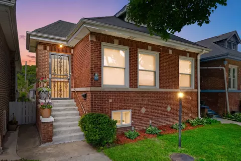 9836 S Drexel Ave, Chicago, IL 60628