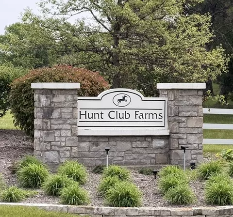 36650 N Kimberwick Ln, Wadsworth, IL 60083