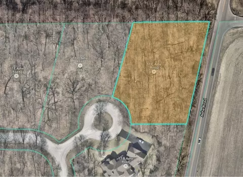 17 Ashe Rd, Sugar Grove, IL 60554